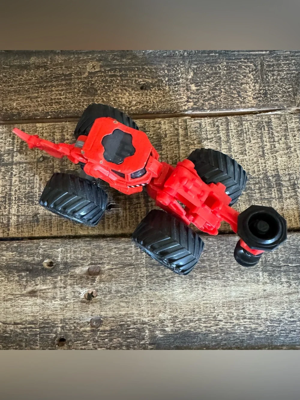Spin Master Monster Jam Dirt Squad Drilliam Red Black Earth Driller Truck
